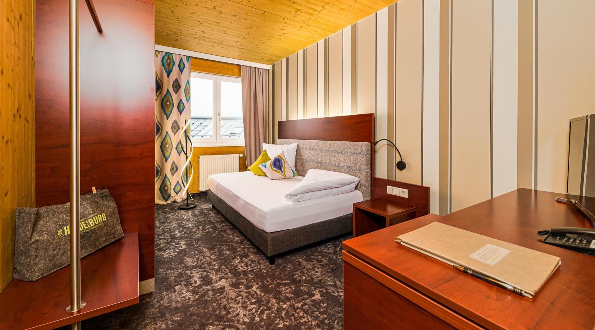 סאלפלדן אם שטיינרן מיר Hotel Die Hindenburg חדר תמונה